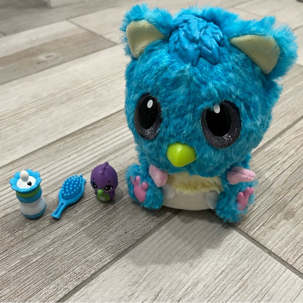 Hatchimals Interactive Blue Toy with Accessories
